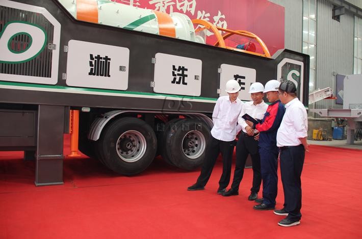 德森淋洗修復車