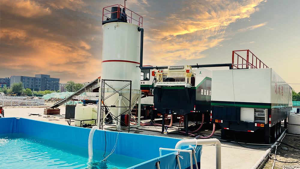 移動式土壤淋洗修復(fù)一體機(jī)——德森淋洗車